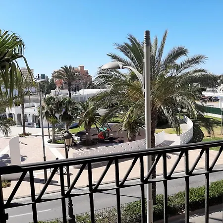 Muy Buena Ubicacion, Cerca De La Playa Y Centrico. Apartment
